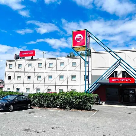 First Eco Villemoisson Centre Commercial Carrefour 3*