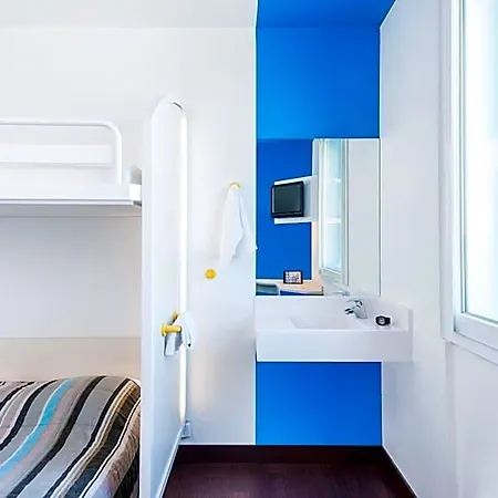 Hotel First Eco Villemoisson Centre Commercial Carrefour